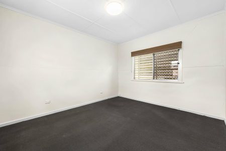 4 View Street, South Toowoomba - Photo 3