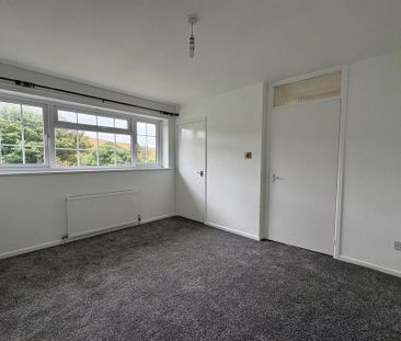 2 bedroom end of terrace house to rent - Photo 5
