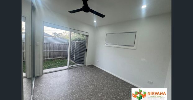 Tranquil Modern Retreat: 2-Bed, 2-Bath Granny Flat in a Prime Connected Locale - Photo 1