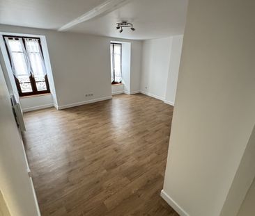 Location Appartement 3 pièces 63m² COMBRONDE 63460 - Photo 1