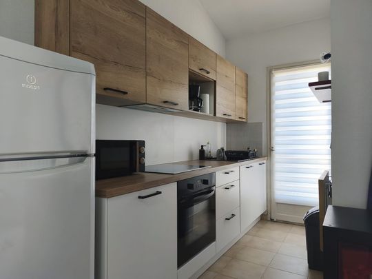LOCATION MEUBLE - STUDIO EN DUPLEX - PISCINE - PROCHE MER - Photo 1