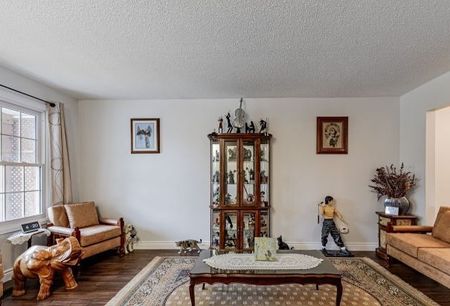 For Lease - 410 Sunset Boulevard, Clarington, Ontario - Photo 2