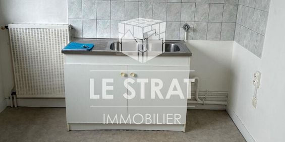 Location Appartement 1 pièce 32m² - Photo 3