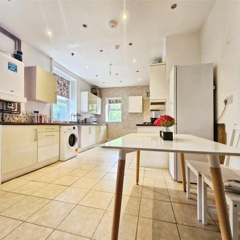 1 bedroom semi-detached house to rent - Photo 1