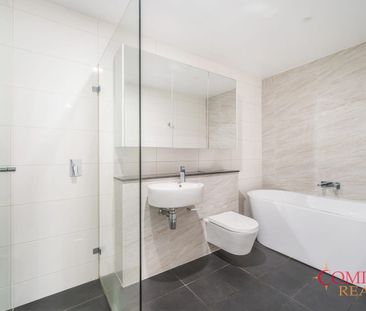 Partly Furnishe 2 Bedroom Apartment | Prime Zetland Location - Photo 4