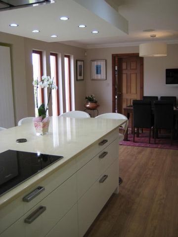 5 bedroom detached house to rent - Photo 5