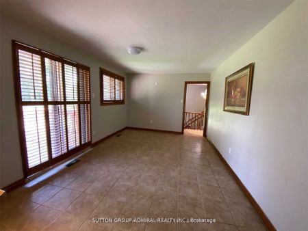 For Lease - 10623 Clarkway Drive, Brampton, Ontario - Photo 2