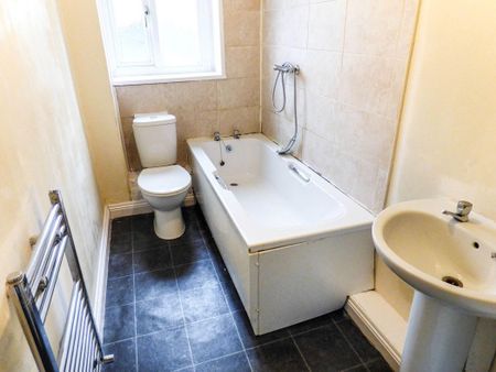 3 bed terraced house to rent in NE17 - Photo 5