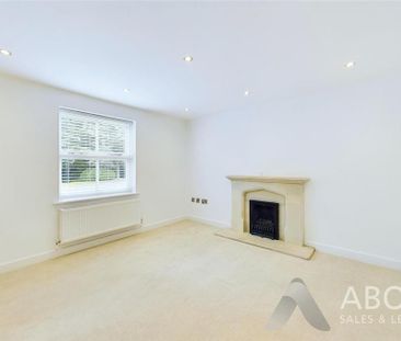 4 bedroom detached house to rent - Photo 1
