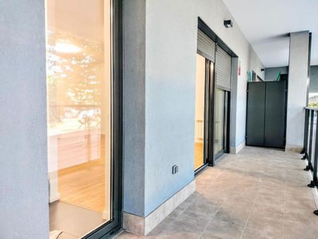 Mataró, Catalonia 08301 - Photo 2