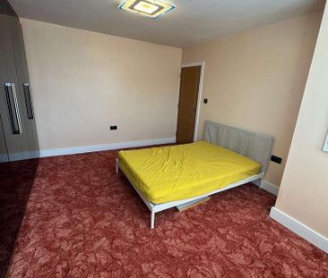 1 bedroom in a house share to rent - Photo 6