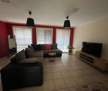 West Footscray - Photo 1