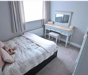 4 bedroom private hall to rent - Photo 5