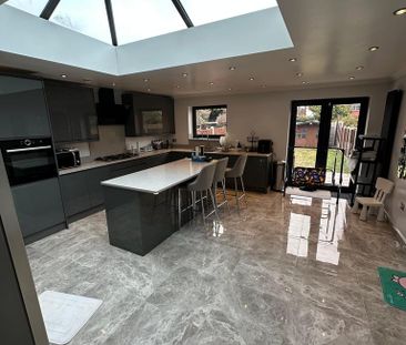 4 bedroom terraced house to rent - Photo 6