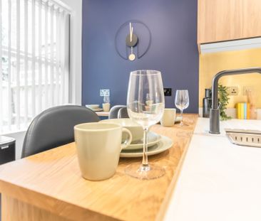 6 bedroom house to rent Hitchin Road, Luton, Bedfordshire, LU2 - Photo 4