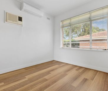 Three bedroom house in Mount Waverley - Photo 5