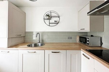 2 bedroom terraced house to rent - Photo 5