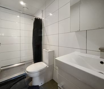 ***Welcome to W1.04A REVOLUCION APARTMENTS!*** - Photo 4