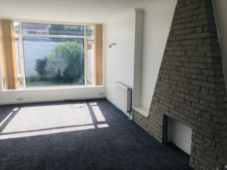 3 bedroom semi-detached house to rent - Photo 2