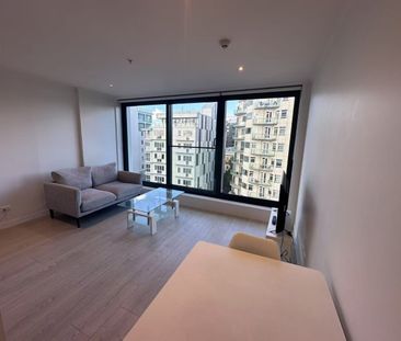 Beauty in the Heart of CBD - Photo 2