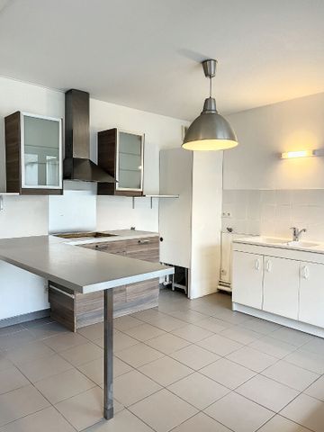 Appartement à louer - REIMS- GARE / CENTRE - Photo 5