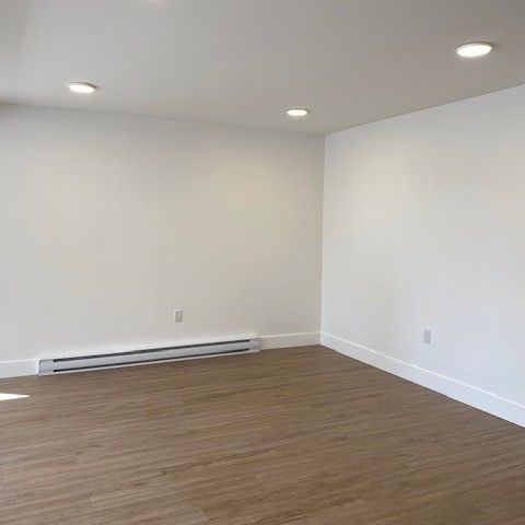 For Lease - 105 Maple Street, Brockton, Ontario - Photo 1