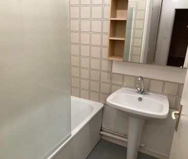 Location Appartement 2 pièces 47m² CAEN 14000 - Photo 4