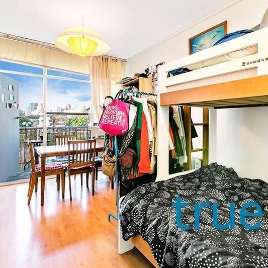 CONVENIENT APARTMENT WITH STUNNING VIEWS - Photo 1