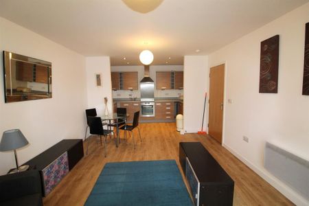 2 bedroom apartment to rent - Photo 2