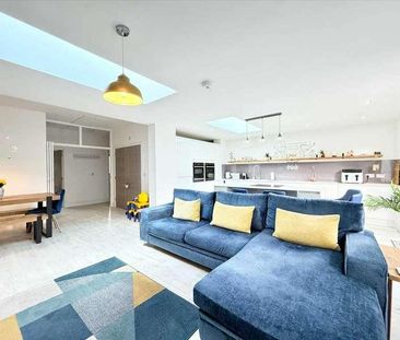 Leigh On Sea, SS9 - Photo 4