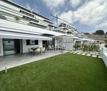 Luxury modern apartment in Sierra Cortina, Finestrat, Benidorm, Ali... - Photo 1