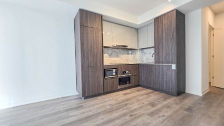 For Lease - 8 Interchange Way Unit# 518, Vaughan, Ontario - Photo 4