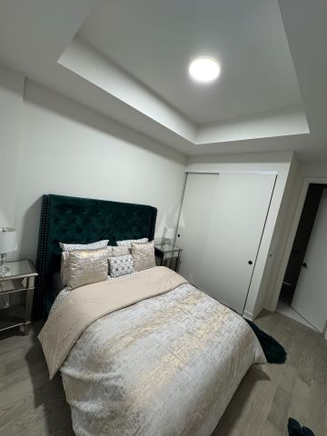 For Lease - 123 Maurice Drive Unit# 207, Oakville, Ontario - Photo 2