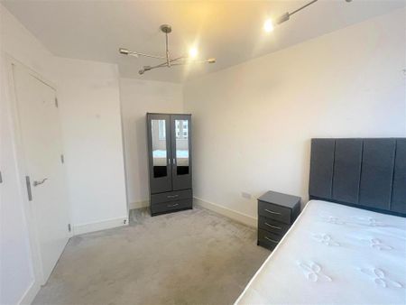 2 bedroom apartment to rent - Photo 4