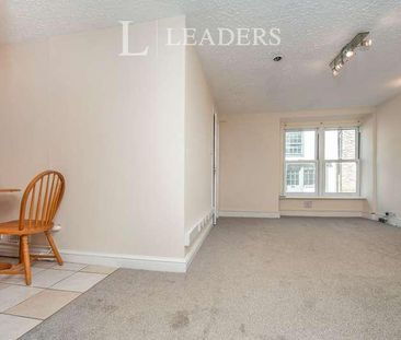 Silver Street, Tetbury, GL8 - Photo 3