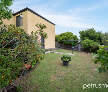 13 Florelyn Terrace - Photo 2