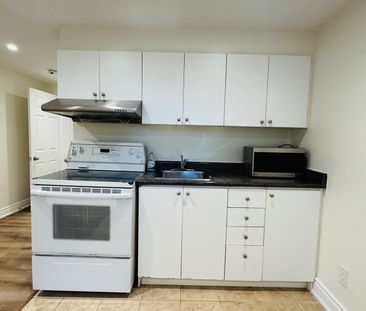 For Lease - 435 Cummer Avenue, Toronto, Ontario - Photo 2