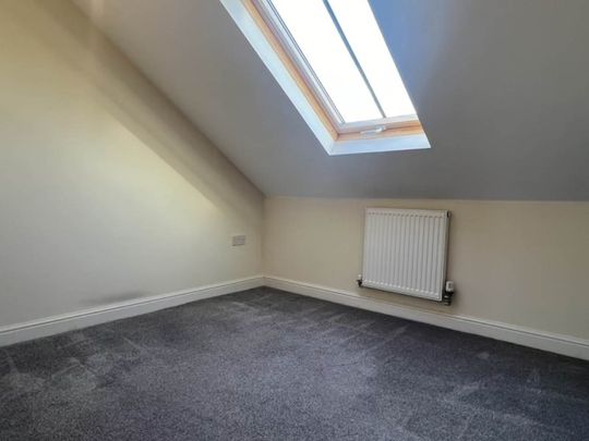 2 bed flat to rent in Old Tiverton Road, Exeter, EX4 - Photo 1