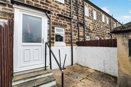 2 bedroom House To Let - Photo 3