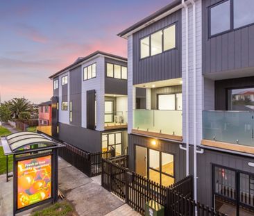 3 Bedroom Brand-New Luxury Terrace Houses for Rent! - Photo 1