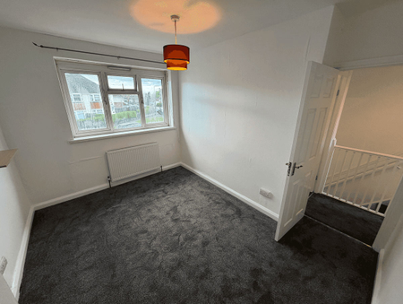 Eva Road, Oldbury, B68 - Photo 4