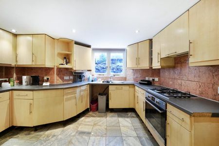 5 bedroom semi-detached house to rent - Photo 5