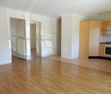 Charming 2-Bedroom Rental in Nowra - Photo 1