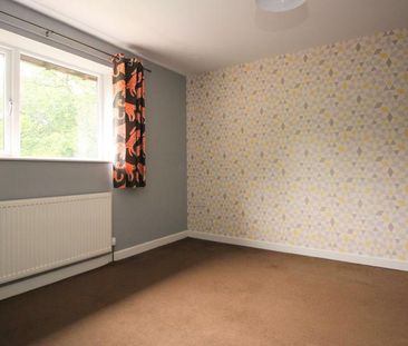 3 bedroom townhouse to rent - Photo 2