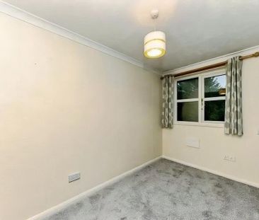 2 bedroom end of terrace house to rent - Photo 5