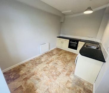 BPC00626 Garden Flat, Whatley Road, Clifton, Bristol - Photo 2