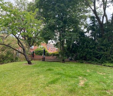 Baxter Avenue - Photo 3