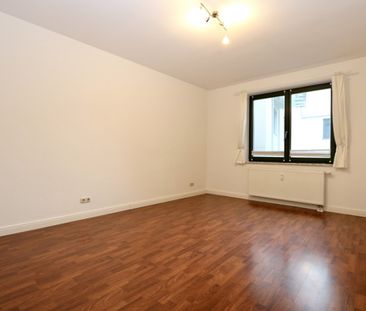 2-Raumwohnung, 1. OG mit ca. 60m² & Balkon in der östlichen Altstadt! - Photo 6