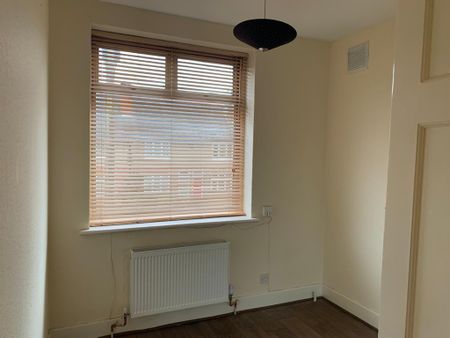 2 bedroom maisonette to rent - Photo 5