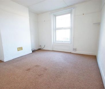 2 bedroom semi-detached house to rent - Photo 6